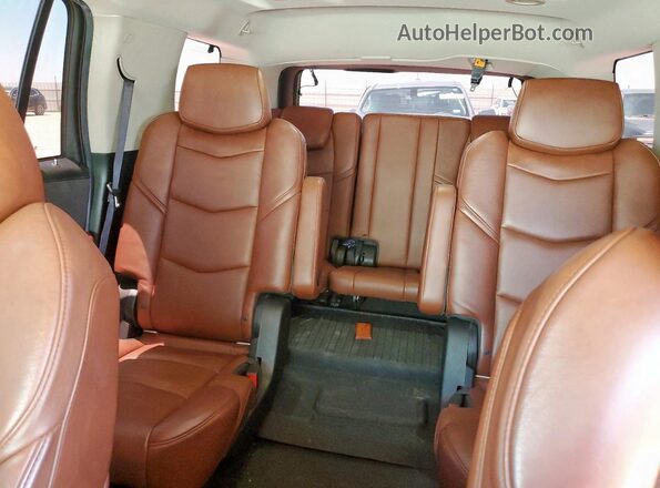 1GYS4CKJ0JR110011 2018 CADILLAC ESCALADE Белый 