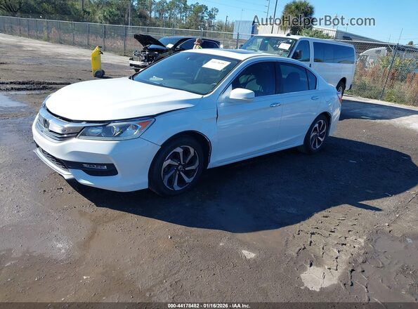 1HGCR2F09HA144613 2017 HONDA ACCORD White Передня ліва чверть