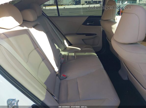 1HGCR3F00GA002347 2016 HONDA ACCORD White VIN կոդի պիտակի տեսք