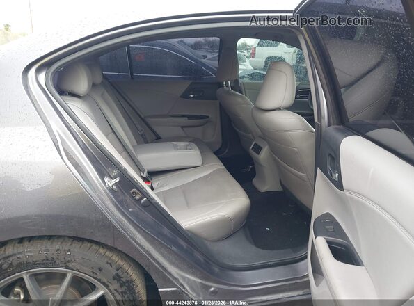 1HGCR3F94HA024884 2017 HONDA ACCORD Gray Widok naklejki z numerem VIN