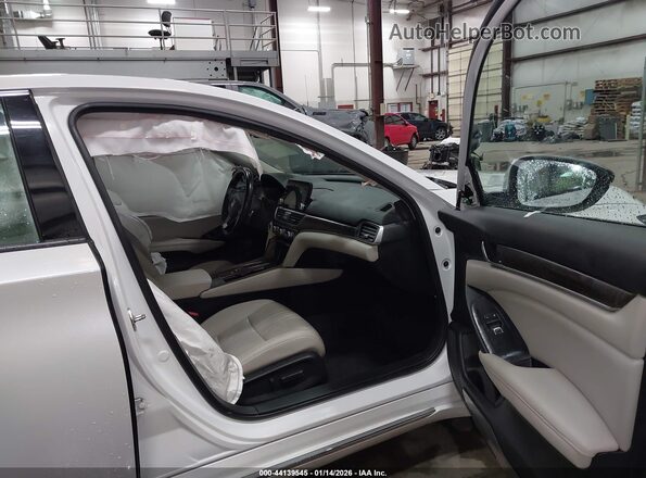 1HGCV3F59LA000551 2020 HONDA ACCORD HYBRID White 