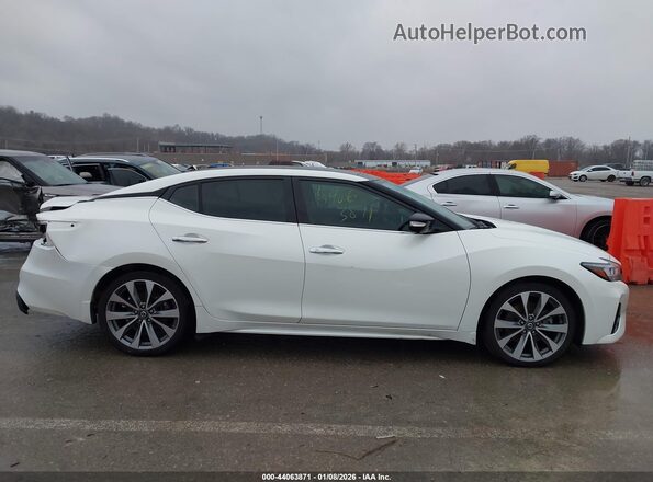 1N4AA6FV0MC506025 2021 NISSAN MAXIMA PLATINUM White სალონის 360-გრადუსიანი ხედი