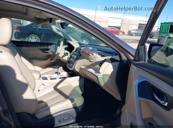 1N4AL3AP0HC174594 2017 NISSAN ALTIMA Brown Front interior view