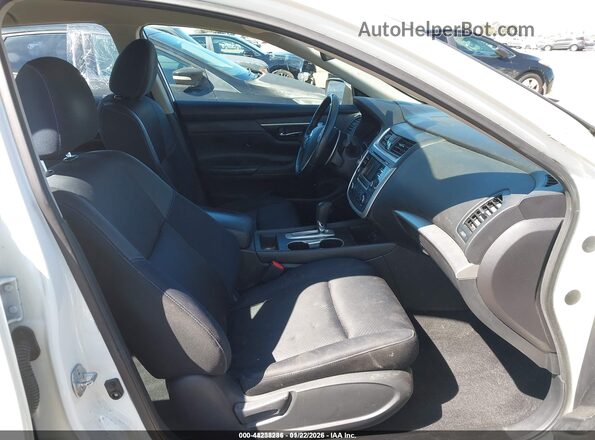 1N4AL3AP1GC292586 2016 NISSAN ALTIMA Белый Вид салона спереди
