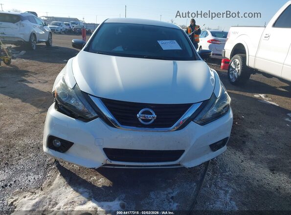1N4AL3AP2HC214769 2017 NISSAN ALTIMA White ხელსაწყოთა პანელის ხედი