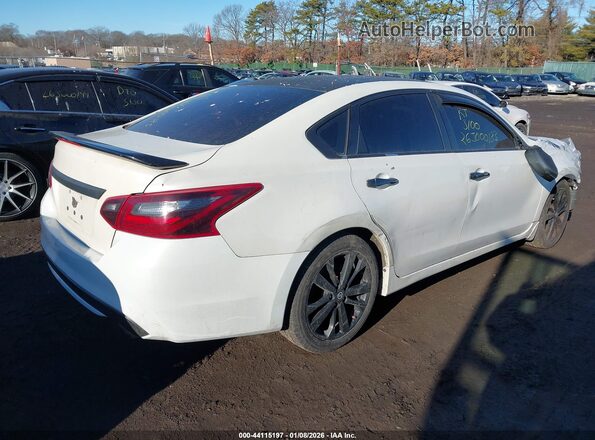 1N4AL3AP4HC474011 2017 NISSAN ALTIMA White Tył prawy