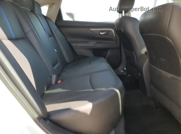 1N4AL3AP5JC276558 2018 NISSAN ALTIMA White Rear seats view