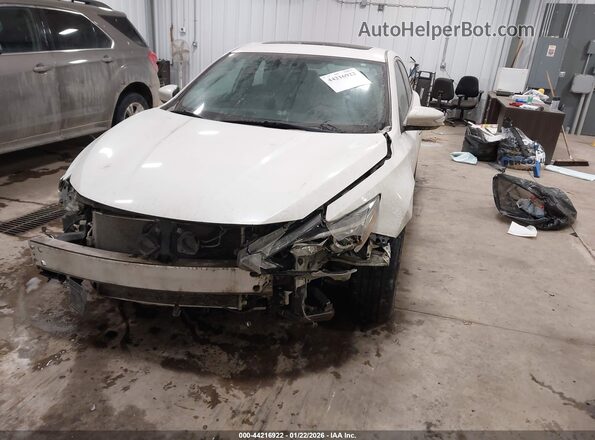 1N4AL3AP6HC119714 2017 NISSAN ALTIMA White Vista frontal