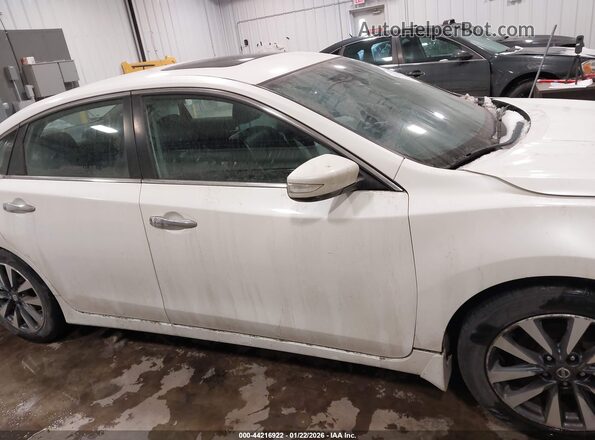 1N4AL3AP6HC119714 2017 NISSAN ALTIMA White Vista interior de 360 grados