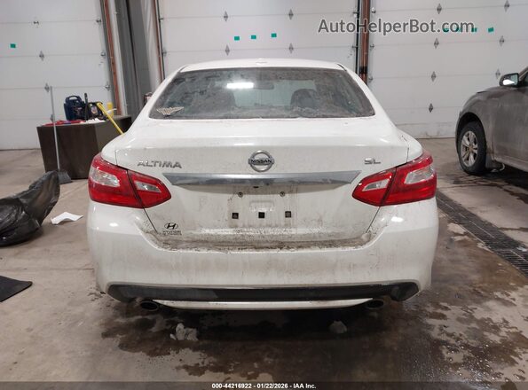 1N4AL3AP6HC119714 2017 NISSAN ALTIMA White 
