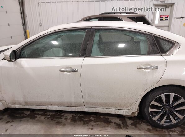 1N4AL3AP6HC119714 2017 NISSAN ALTIMA White 