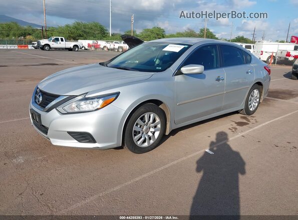 1N4AL3AP7HC141673 2017 NISSAN ALTIMA Silver Vista tres cuartos delantera izquierda