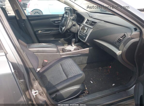 1N4AL3AP7HN306996 2017 NISSAN ALTIMA Silver Front interior view