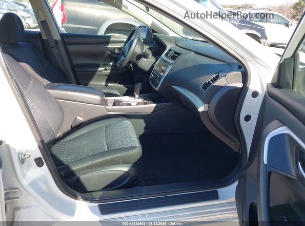 1N4AL3AP9JC203337 2018 NISSAN ALTIMA Белый Вид салона спереди