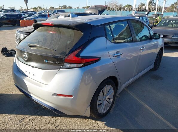 1N4AZ1CP3JC310609 2018 NISSAN LEAF Серебряный 