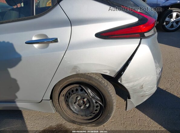 1N4AZ1CP3JC310609 2018 NISSAN LEAF Серебряный 