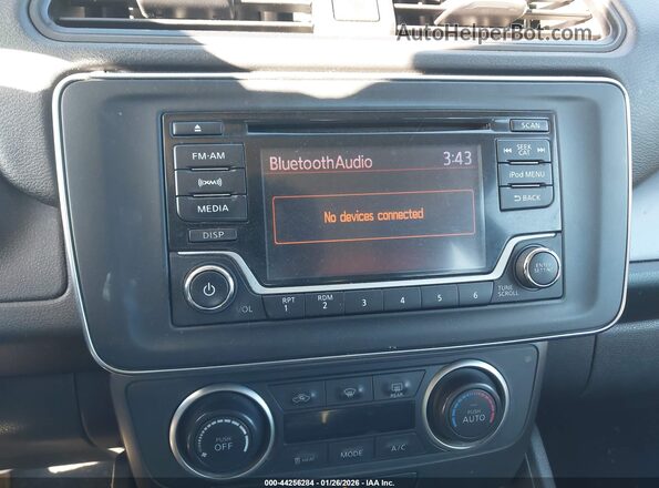 1N4AZ1CP3JC310609 2018 NISSAN LEAF Серебряный 