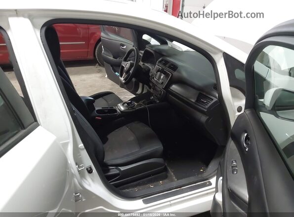 1N4AZ1CP4JC317794 2018 NISSAN LEAF White 