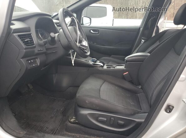1N4AZ1CP8LC310026 2020 NISSAN LEAF Silver Вид салону спереду