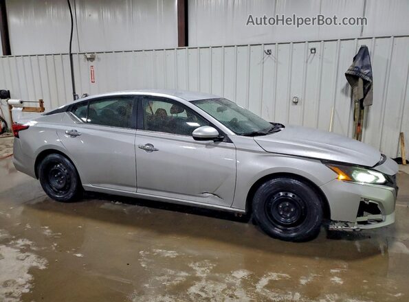 1N4BL4BV3PN343226 2023 NISSAN ALTIMA Silver Przód prawy