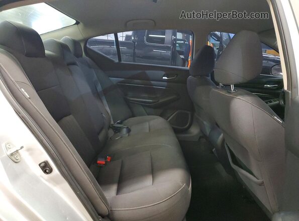 1N4BL4BV4KC104238 2019 NISSAN ALTIMA Silver Widok tylnych siedzeń