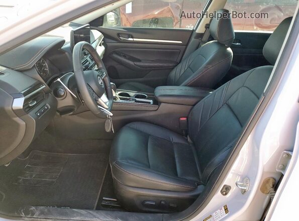 1N4BL4CV0RN370787 2024 NISSAN ALTIMA Gray Вид салону спереду