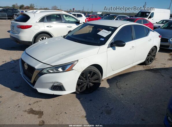 1N4BL4CV2KC173346 2019 NISSAN ALTIMA White Front left