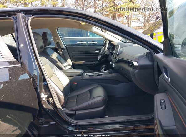 1N4BL4CV2KN320687 2019 NISSAN ALTIMA Black Front interior view