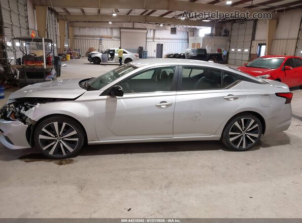 1N4BL4CV2MN372033 2021 NISSAN ALTIMA Silver Widok wnętrza 360 stopni