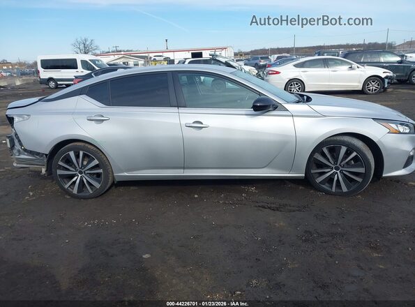 1N4BL4CV2NN401547 2022 NISSAN ALTIMA Silver Սալոնի հետևի տեսք