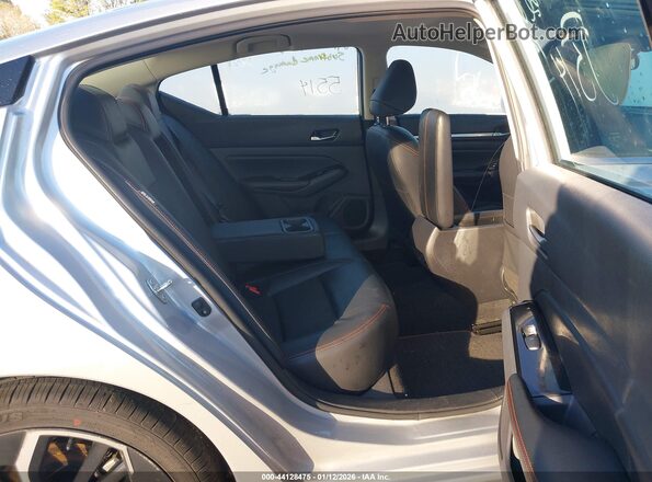 1N4BL4CV2RN429337 2024 NISSAN ALTIMA Silver VIN კოდის სტიკერის ხედი