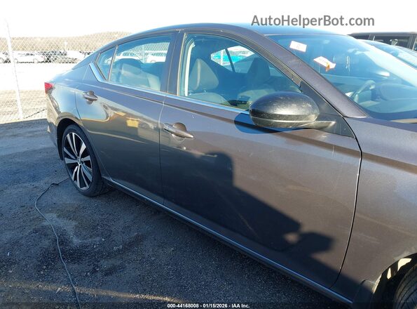 1N4BL4CV4NN322347 2022 NISSAN ALTIMA Gray Widok wnętrza z tyłu
