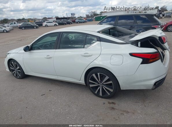 1N4BL4CV5MN363424 2021 NISSAN ALTIMA White Widok wnętrza 360 stopni