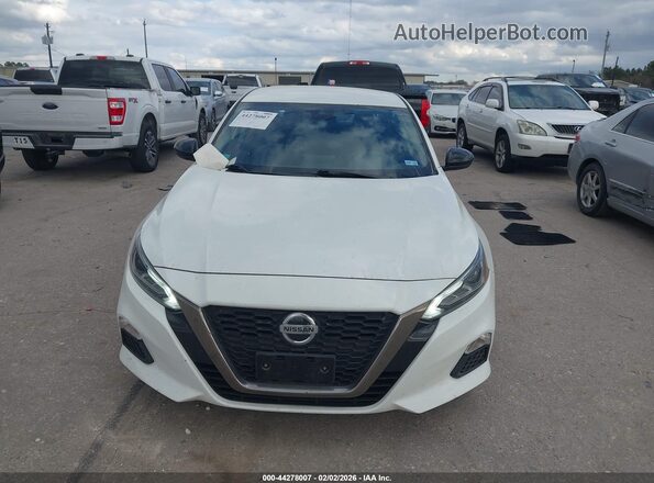 1N4BL4CV5MN363424 2021 NISSAN ALTIMA White Widok zestawu wskaźników