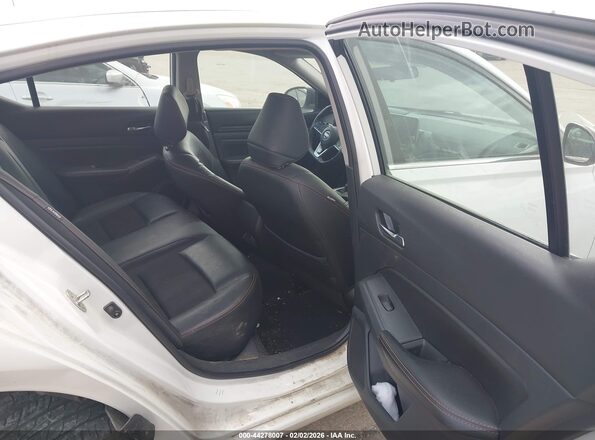 1N4BL4CV5MN363424 2021 NISSAN ALTIMA White Widok naklejki z numerem VIN
