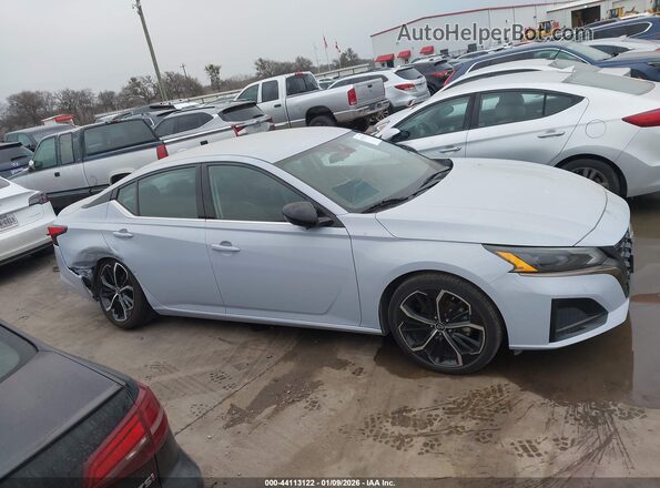 1N4BL4CV7PN336827 2023 NISSAN ALTIMA Gray Սալոնի հետևի տեսք