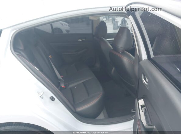 1N4BL4CV7RN402053 2024 NISSAN ALTIMA Light Blue Vista de la etiqueta del VIN