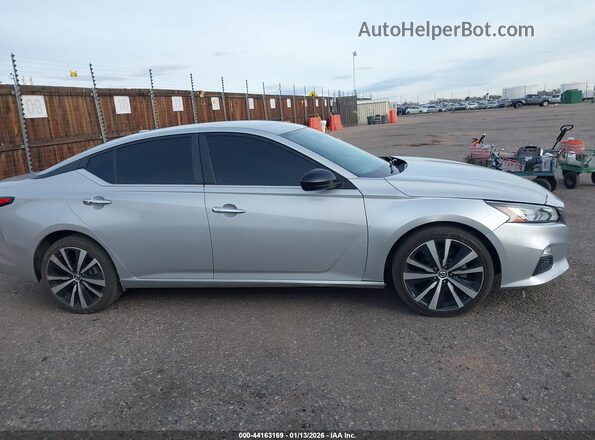 1N4BL4CWXMN325759 2021 NISSAN ALTIMA Silver Սալոնի հետևի տեսք