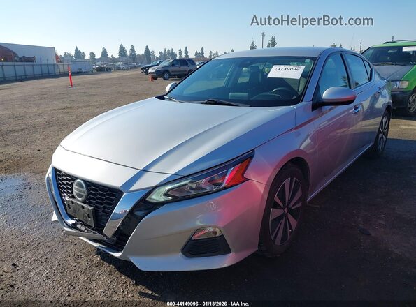 1N4BL4DV1MN334582 2021 NISSAN ALTIMA Silver Առջևի ձախ երեք քառորդ տեսարան
