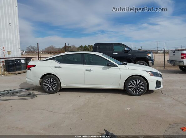 1N4BL4DV5SN389632 2025 NISSAN ALTIMA White Вид задньої частини салону