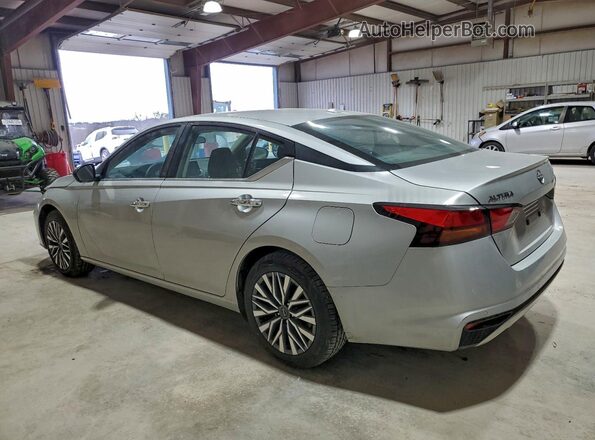 1N4BL4DV8RN375573 2024 NISSAN ALTIMA Silver Задня права чверть