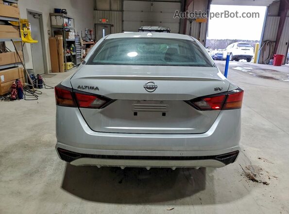 1N4BL4DV8RN375573 2024 NISSAN ALTIMA Silver Вид салону спереду