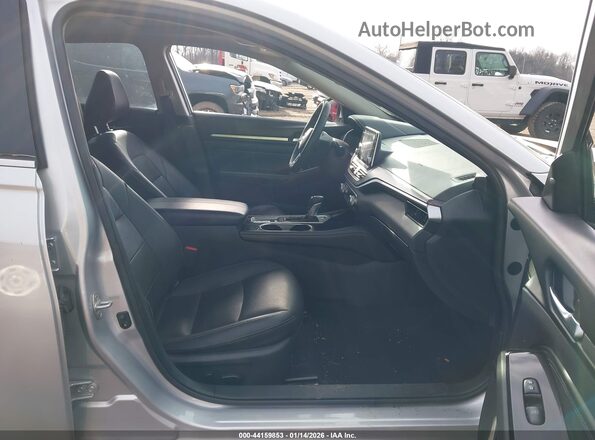 1N4BL4EV6LC230887 2020 NISSAN ALTIMA Silver Widok wnętrza z przodu
