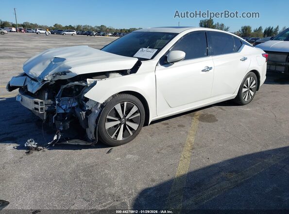 1N4BL4EV7LN309652 2020 NISSAN ALTIMA White Vista tres cuartos delantera izquierda