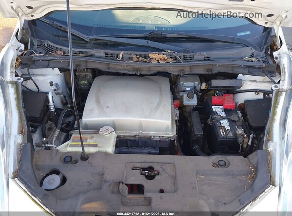 1N4BZ0CP4HC300079 2017 NISSAN LEAF White Հետևի տեսք