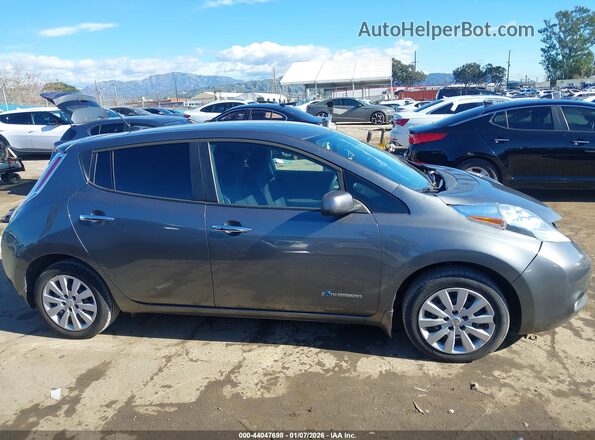 1N4BZ0CP4HC309106 2017 NISSAN LEAF Gray Rear interior view