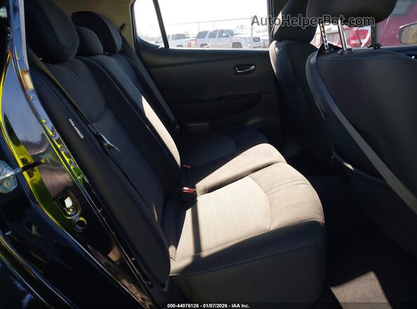 1N4BZ1CV2MC555733 2021 NISSAN LEAF Black Vista de la etiqueta del VIN