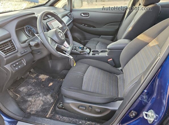 1N4CZ1CV4RC551257 2024 NISSAN LEAF Blue Widok wnętrza z przodu