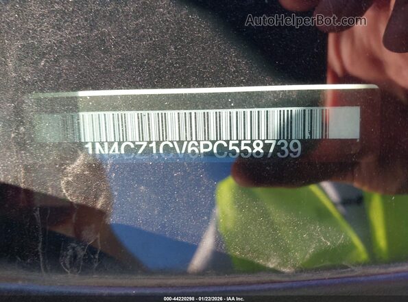 1N4CZ1CV6PC558739 2023 NISSAN LEAF White 