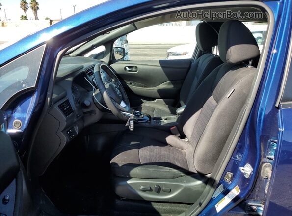 1N4CZ1CV7RC553603 2024 NISSAN LEAF Синий Вид салона спереди